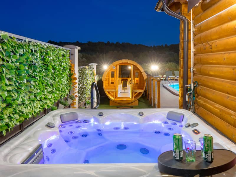 Jacuzzi i sauna navečer